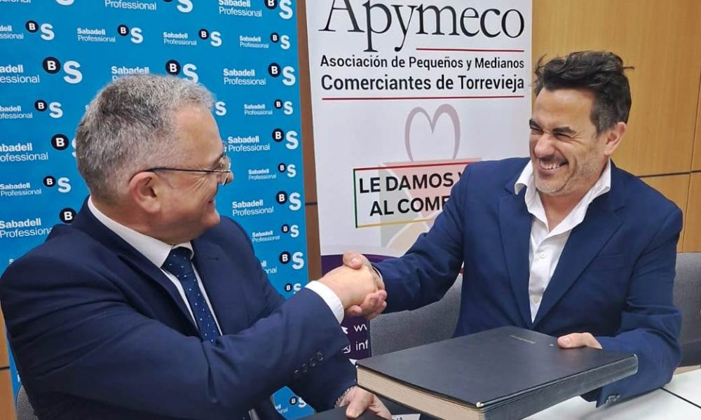 APYMECO y Banco Sabadell  firman un acuerdo para impulsar el comercio local de Torrevieja